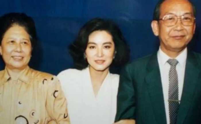 1984年，许昌农村女教师突然得知：父亲是台湾富商，妹妹是林青霞