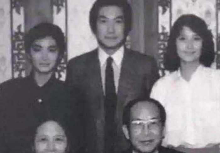 1984年，许昌农村女教师突然得知：父亲是台湾富商，妹妹是林青霞